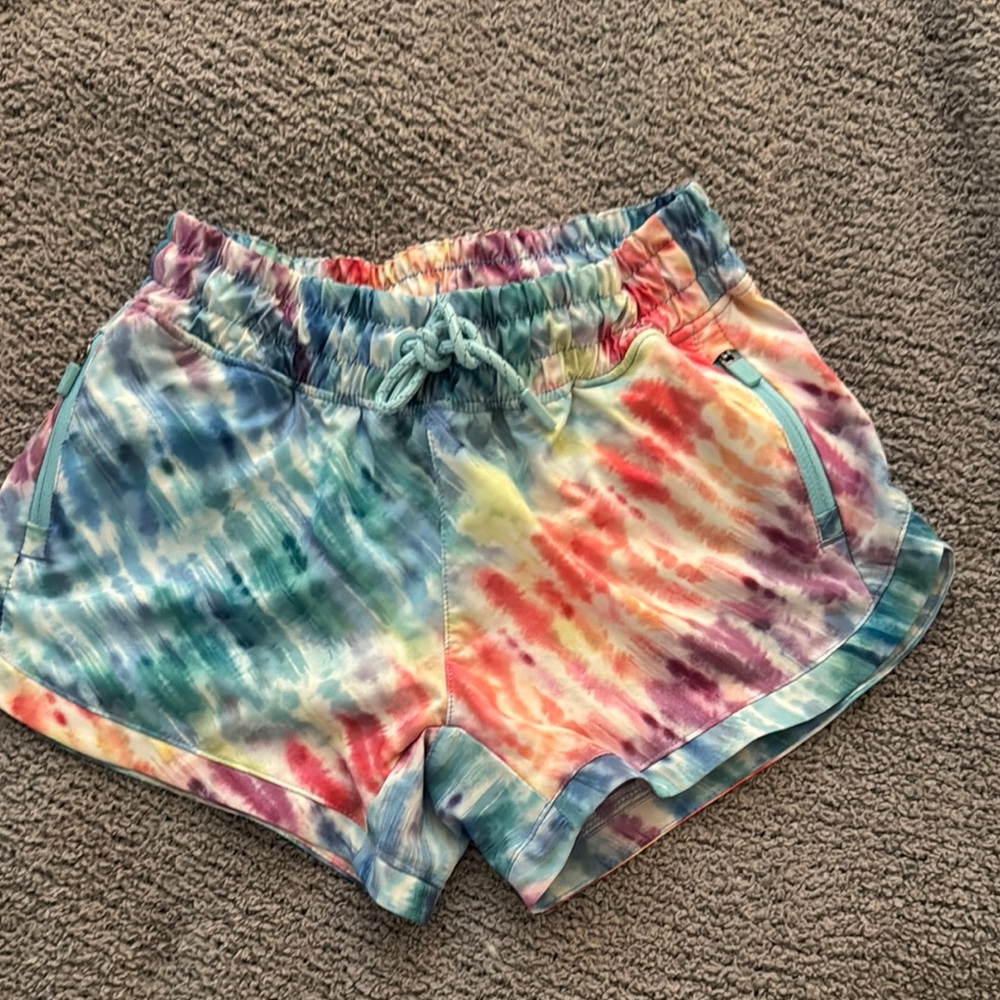 Athleta Red and Blue Tie-Dye Shorts Relaxed Fit